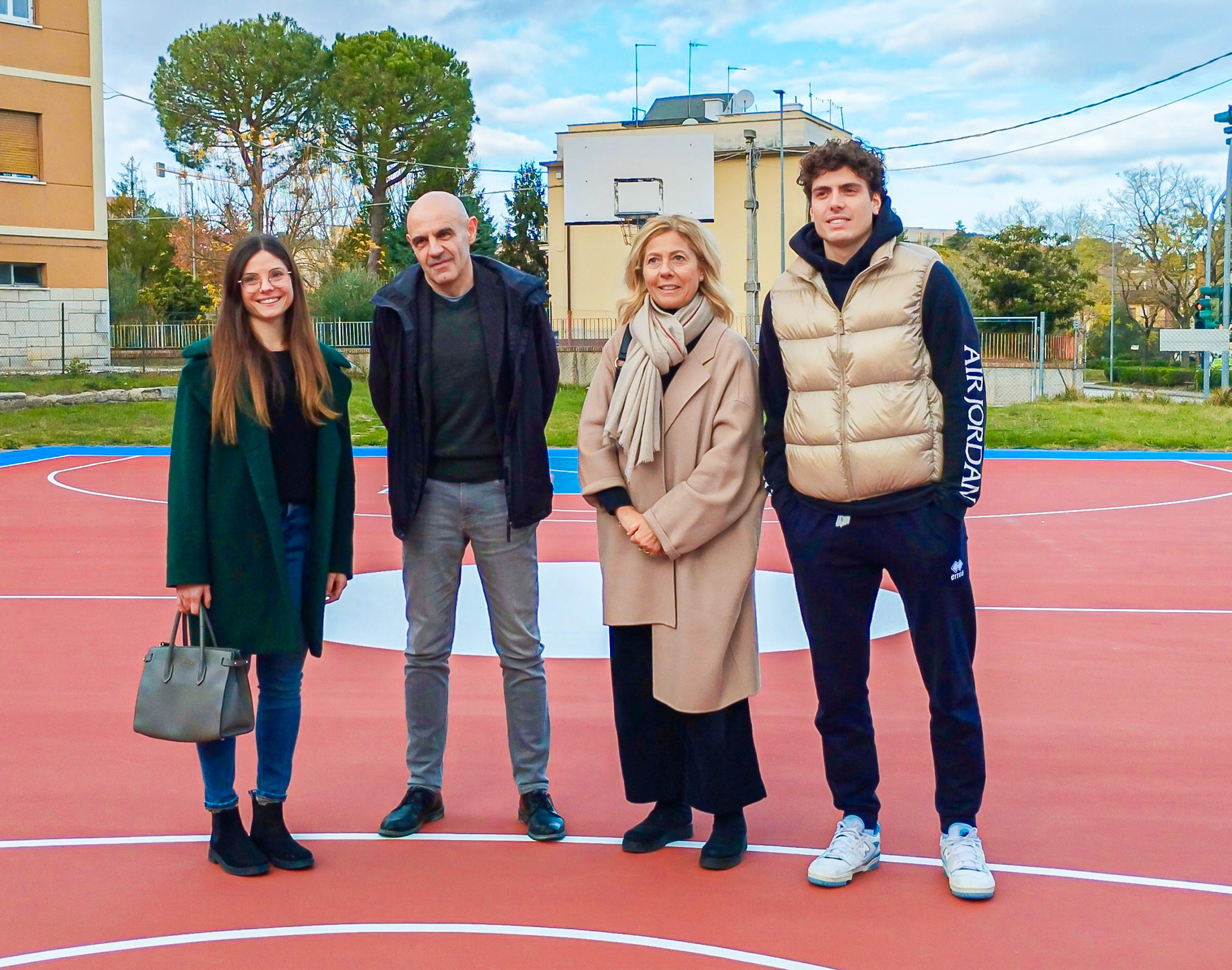 Un nuovo campo da Basket grazie a Paradisi